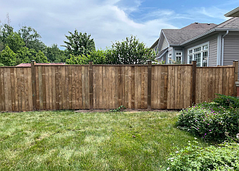 Niagara Falls fencing contractor Niagara Post Holes and Fencescaping