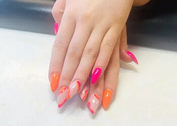 Kelowna nail salon Nice nails & Spa 4 U image 1