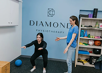Nicola Robertson, PT - DIAMOND PHYSIOTHERAPY - Belleville, ON Physiothérapie - Patient Care Image