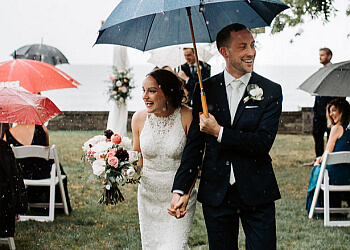 Windsor wedding photographer Nicole Vallance Photography