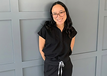 Nicole Yee - WILSON HEALTH SERVICES PARIS - Brantford, ON Podologues - Healthcare Professional Image