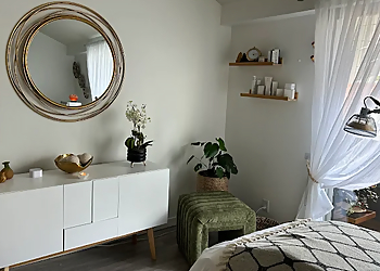 Nora Shahbazi - GOLDENCARE WELLNESS - Vancouver, BC Manual Osteopaths - Reception Area Image