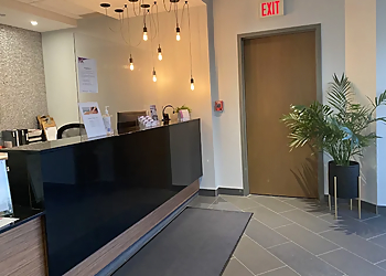 Norm Denault, PT,FCAMPT,CGIMS - SATHER REID SPORT MEDICINE - St Albert, AB Physiothérapie - Reception Area Image