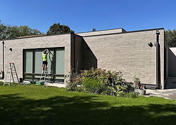 Winnipeg window cleaner Northern Shine Inc.