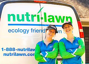 Nutri-Lawn-Cambridge Lawn Care - Cambridge, ON Service D'Entretien De Pelouse - Service Team Image