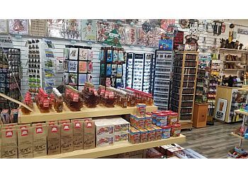 Kelowna Boutiques De Cadeaux Ogopogo Giftland Kelowna