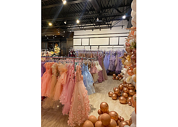 Calgary Boutiques De Mariage Oksana’s South Prom & Bridal
