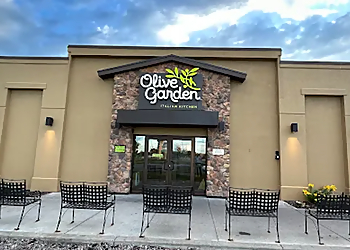 Olive Garden Italian Restaurant Calgary - Calgary, AB Italian Restaurants - Restaurant Exterior Image