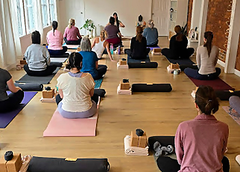 Granby Cours de yoga  Om Space Yoga