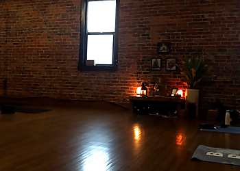 One Yoga for the People Vancouver One Yoga for the People Vancouver - Vancouver, BC Yoga Studios - Studio Image