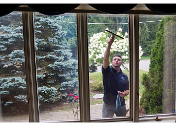 London gutter cleaner Ontario Shines Property Cleaning