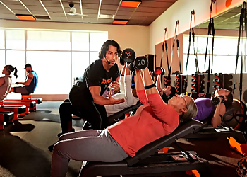 Orangetheory Fitness - Surrey, BC Gyms - Coaching Image