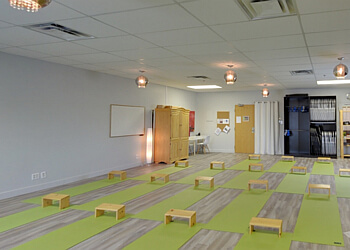 Levis Cours de yoga  Osmose Studio