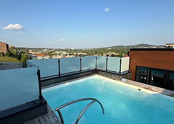 Otl Gouverneur Sherbrooke - Sherbrooke, QC Hôtels - pool image