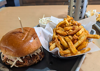 Abbotsford bbq restaurant Outlaws Smokehouse
