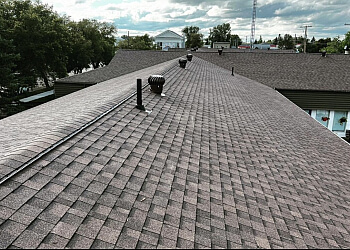 Saskatoon Couvreurs  Ozmun Exteriors