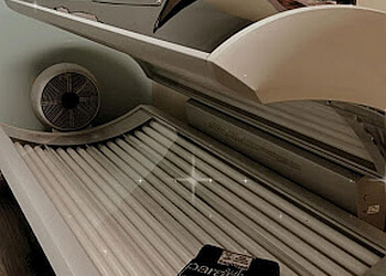 Hamilton tanning salon Paradise Tan