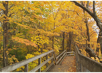 Quebec hiking trail Parc Chauveau