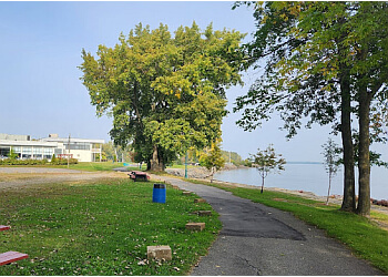 Trois Rivieres Sentiers De Randonnée Parc De L'Ile Saint-Quentin