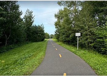 Levis Sentiers De Randonnée Parc linéaire Le Grand Tronc