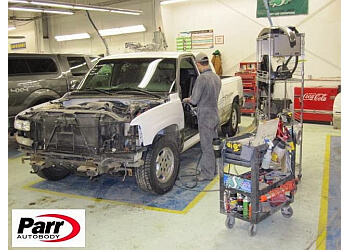 Saskatoon Carrosseries de automobiles Parr Auto Body