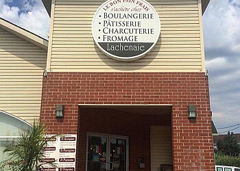 Terrebonne cake Patisserie Boulangerie Charcuterie Lachenaie