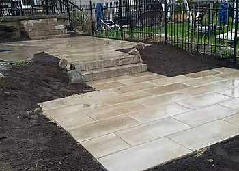 Saint Hyacinthe landscaping company Pavés DB