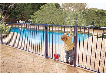 Newmarket fencing contractor Peel Fence shiner's Fencing and Contracting Ltd.