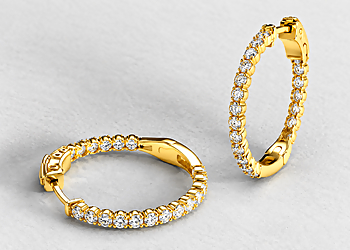 Peoples Jewellers Brantford - Brantford, ON Bijouteries - Earring Display Image
