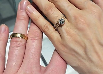 Richmond Hill jewelry Peoples Jewellers Richmond Hill