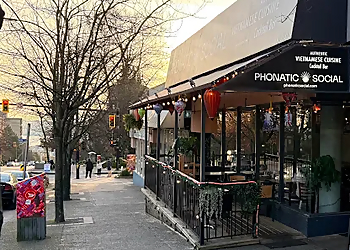 Phonatic Social Restaurant - North Vancouver, BC Restaurants Vietnamiens - Restaurant Exterior Image