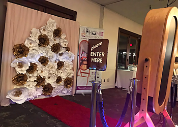 Richmond Entreprises De Photomaton Phonix Magic Mirror Photo Booth
