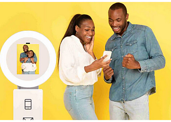 Vaughan photo booth company PhotoboothTO