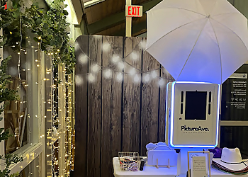 Langley photo booth company PictureAve. Photobooth