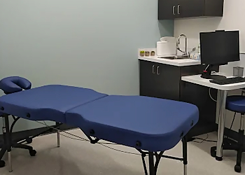 PinPoint-Infinity Health - Oakville, ON Walk-In Medical Clinics - Treatment Room Image
