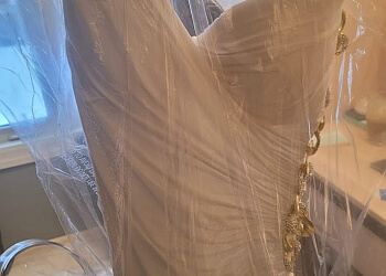 Oakville dry cleaner Pink Rose Cleaners Oakville