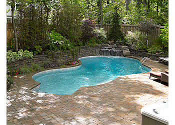 Brampton Service De Piscine Pioneer Family Pools & Spas