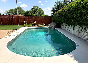 Piscines Verano - Laval, QC Service De Piscine - Field Work Image