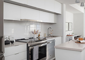 Pivot Apartments Pivot Apartments - Toronto, ON Appartements à louer - Service Highlights