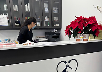 Poco West Animal Hospital - Port Coquitlam, BC Veterinary Clinics - Reception Area Image