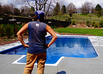 Ponds For People Leisurescapes - Waterloo, ON Service De Piscine - Project Completion Image