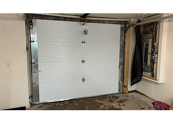 Brossard garage door repair Portes De Garage Unique Inc.