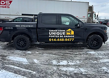 Portes De Garage Unique Inc. - Brossard, QC Réparations De Portes De Garage - Service Vehicle Image