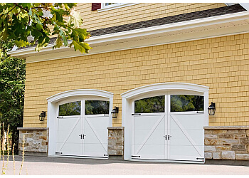Saint Hyacinthe garage door repair Portes de garage Universelles Inc
