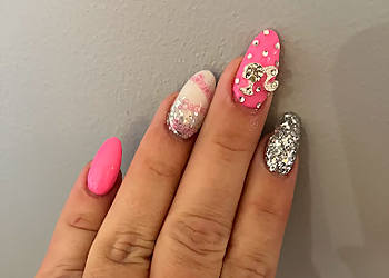 Sherbrooke Salons De Manucure Pose D'Ongles Griffée