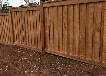 Mississauga fencing contractor Post Specialists