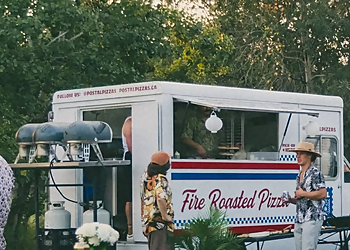 Saskatoon Camions De Nourriture Postal Pizzas