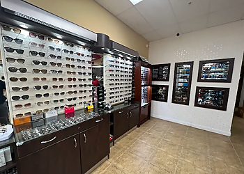 Precise Vision - Cambridge, ON Opticiens - Glasses Image