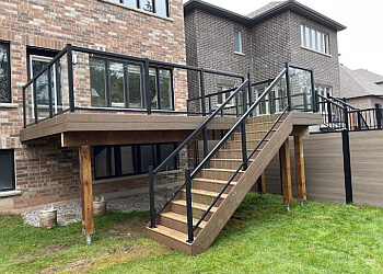 Waterloo fencing contractor Premier Fencing & Backyard Solutions Ltd.