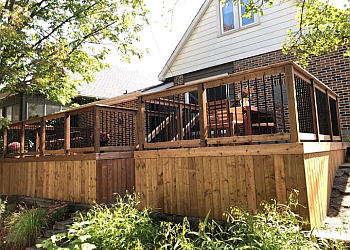 Waterloo Entrepreneurs En Clôtures Premier Fencing & Backyard Solutions Ltd.